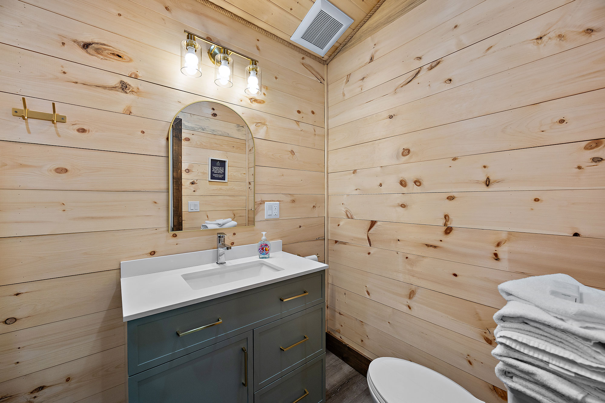 Canoe Cove - Cabin #11