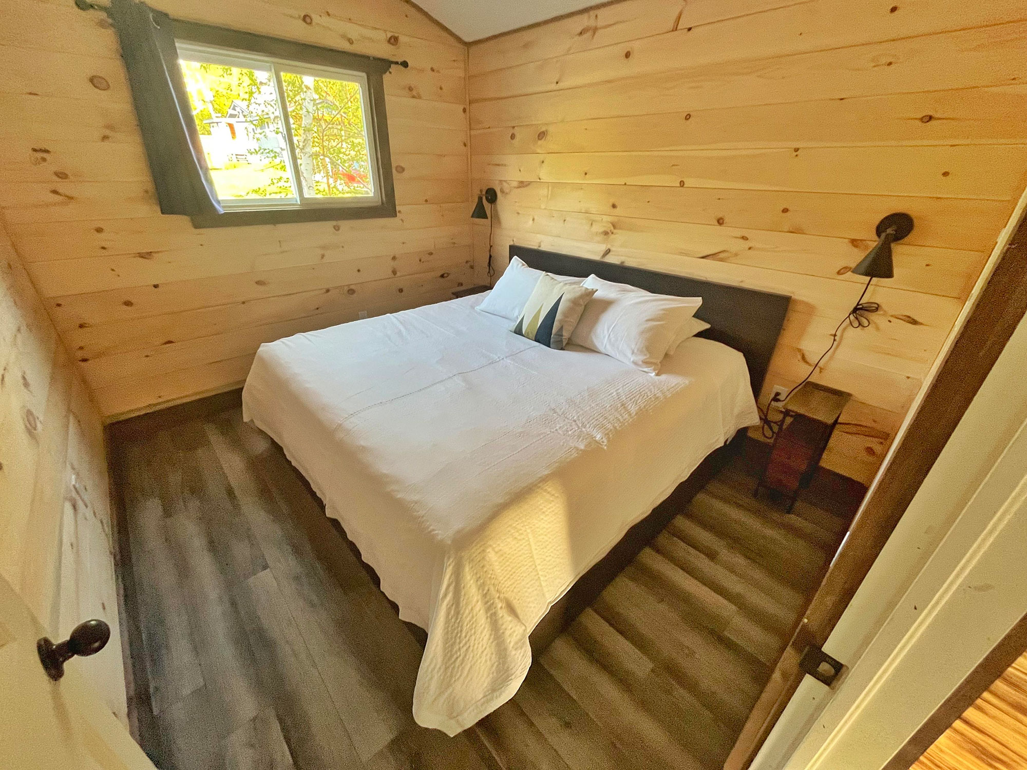 Canoe Cove - Cabin #11