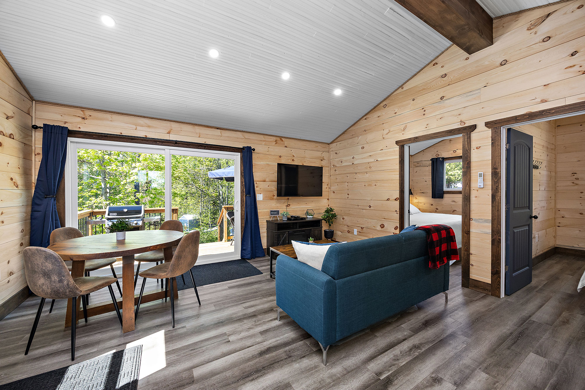 Canoe Cove - Cabin #11