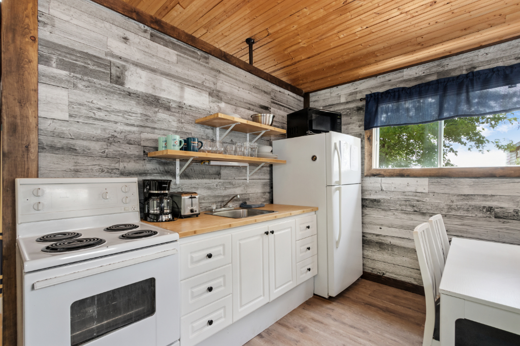 Canoe Cove - Cabin #11