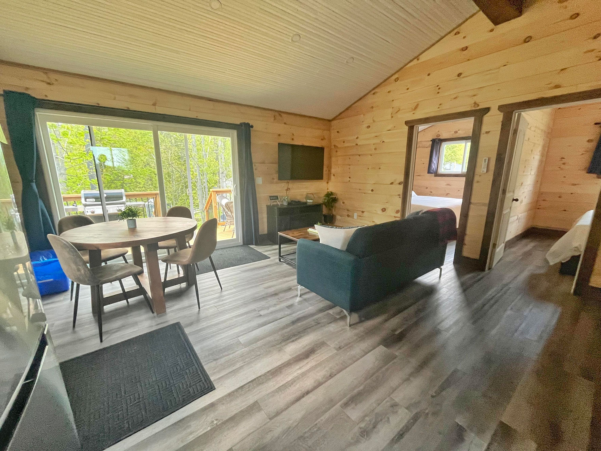 Canoe Cove - Cabin #11