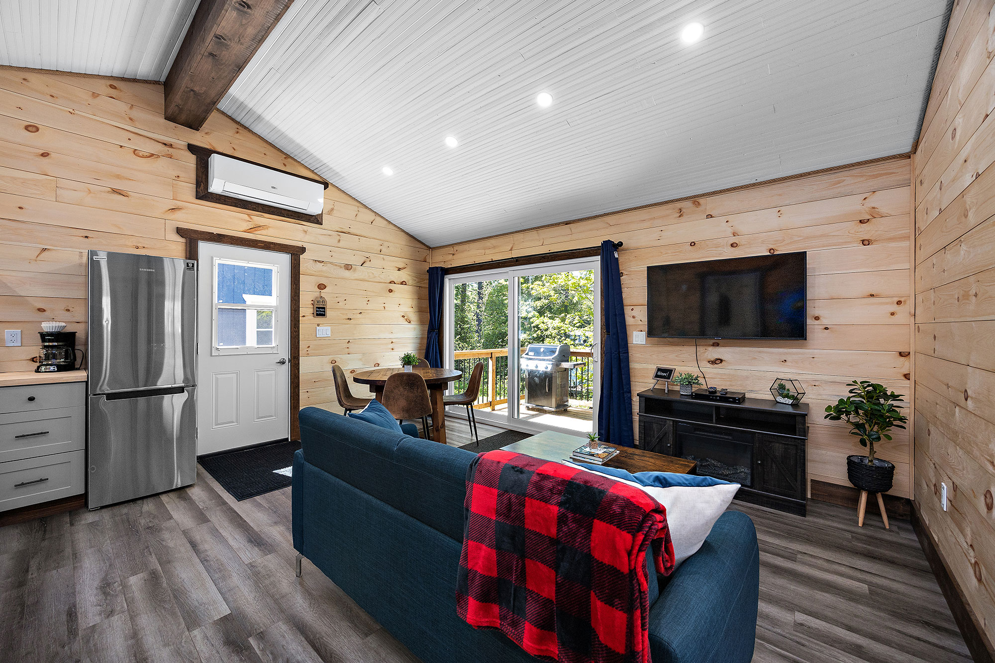 Canoe Cove - Cabin #11