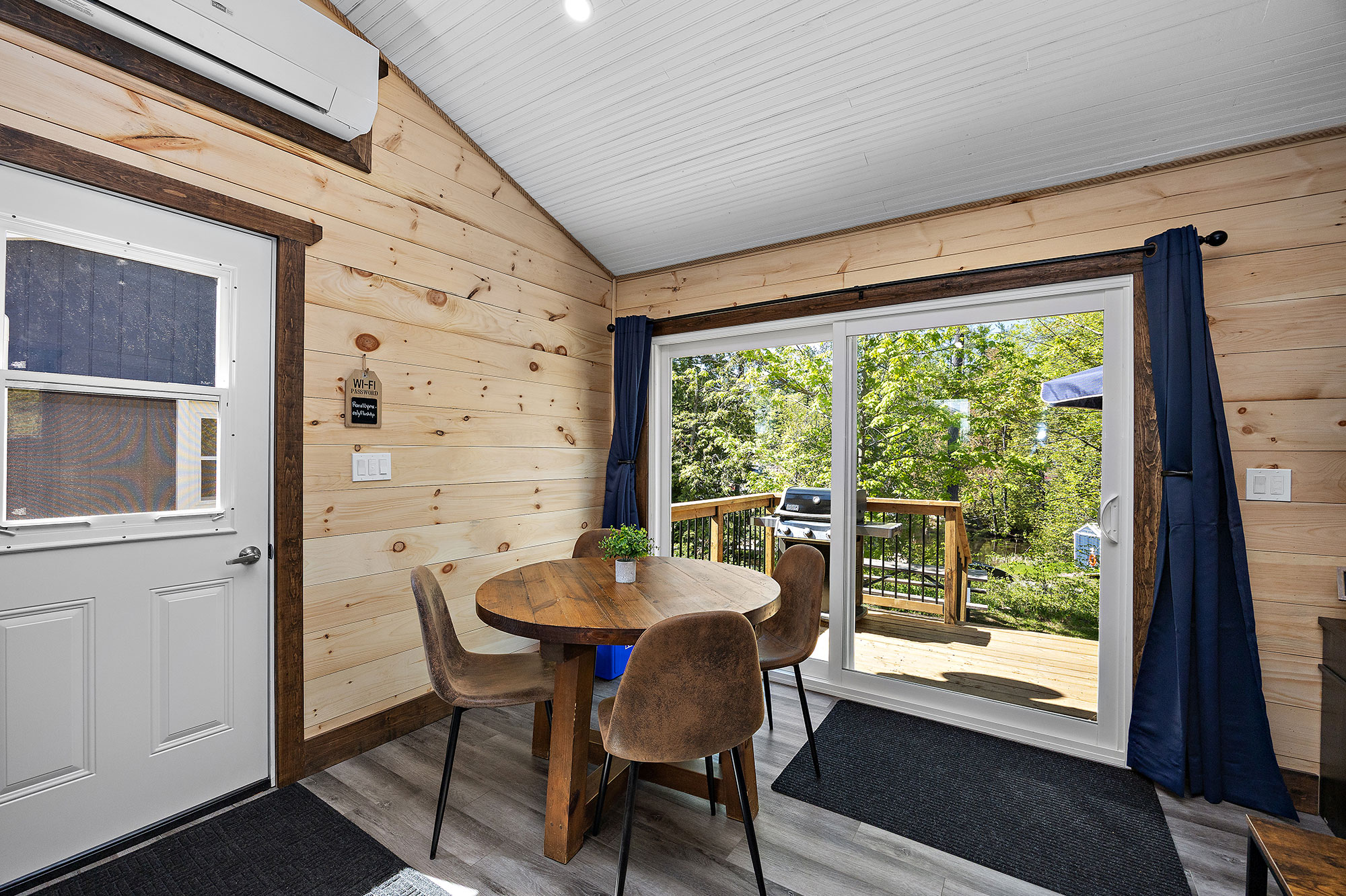 Canoe Cove - Cabin #11