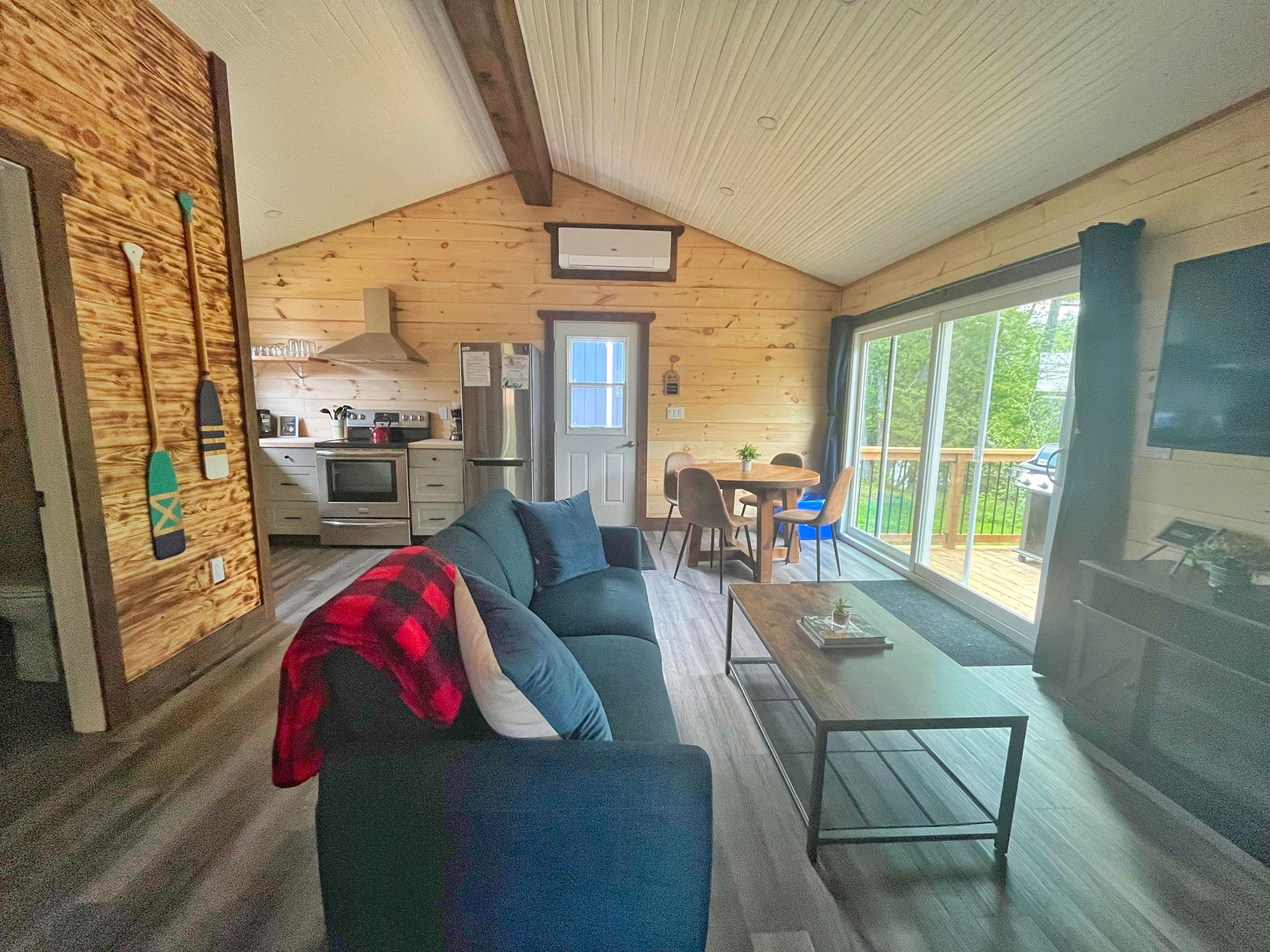 Canoe Cove - Cabin #11