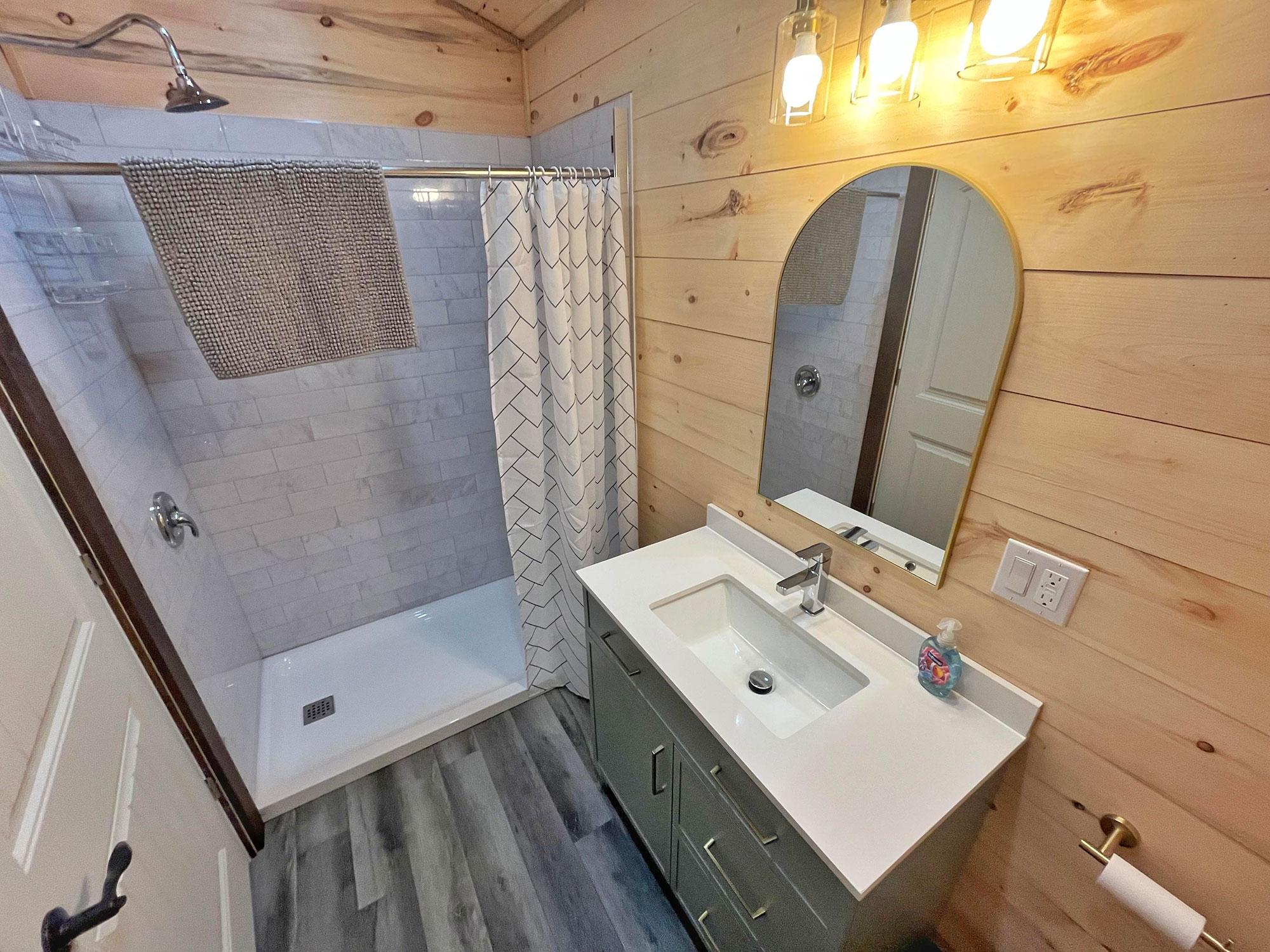 Canoe Cove - Cabin #11
